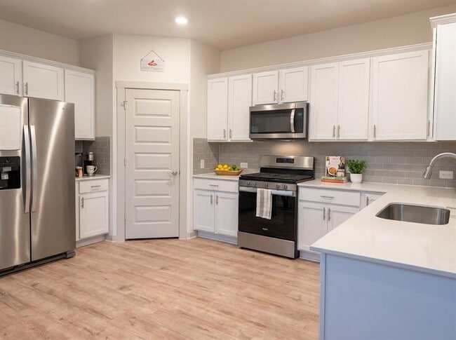 Foto del edificio - 7515 Traylor Cv