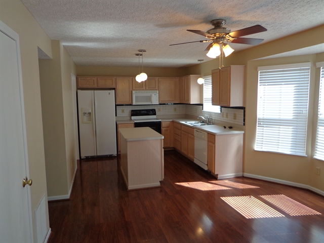 Building Photo - 5340 John Browning Dr