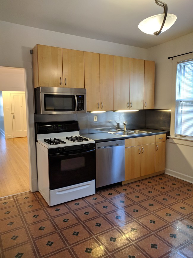 Kitchen - 2234 N Campbell Ave