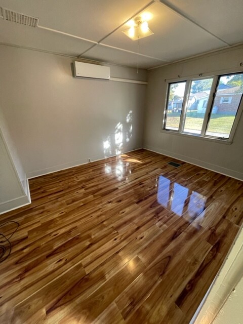 Building Photo - 411 Penobscot Ave