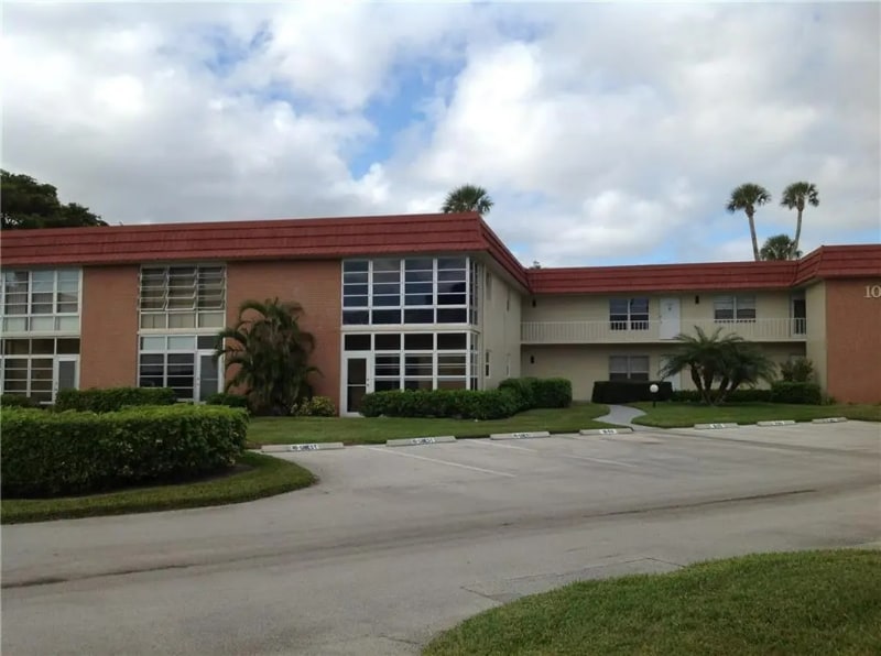 10 Vista Palm Ln Unit 104, Vero Beach, FL 32962 Apartment for Rent in