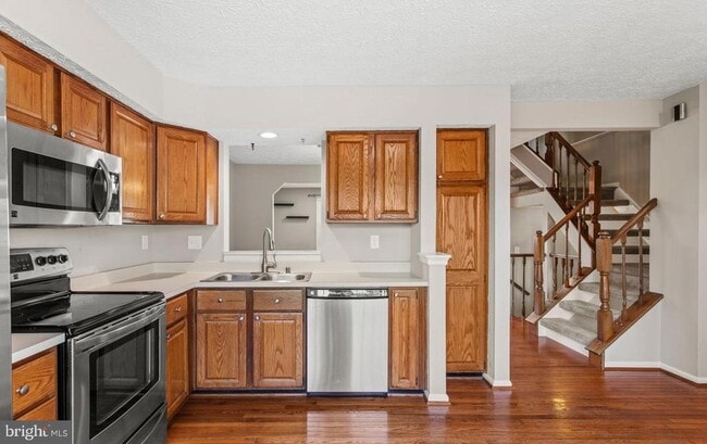 Building Photo - 6359 New Haven Ct