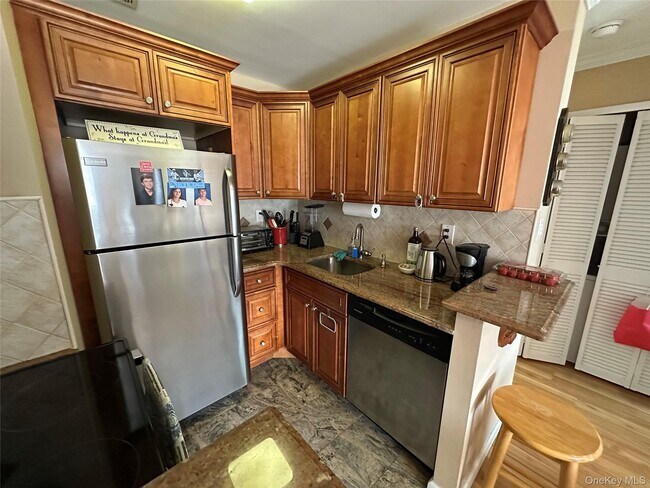 Foto del edificio - 360 Shore Rd