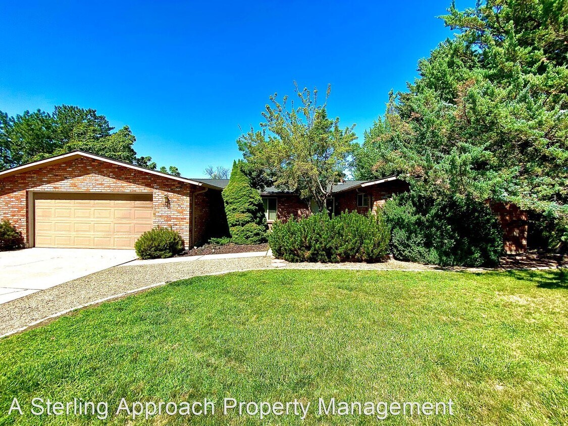 4 br, 2 bath House 5509 S Round Up St House for Rent in Boise, ID