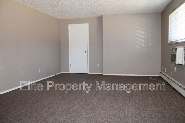 Building Photo - 5000 Red Creek Springs Rd