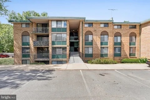 Photo - 521 N Armistead St Apartment