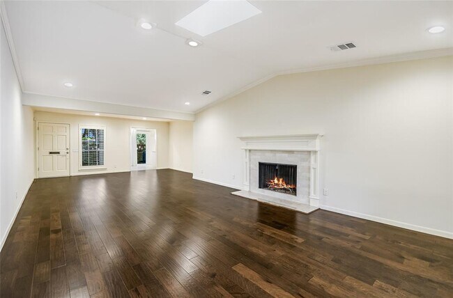 Building Photo - 50 Woodstone Square