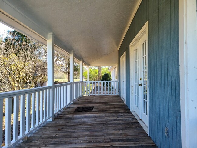 Foto del edificio - 3767 Happy Valley Cir