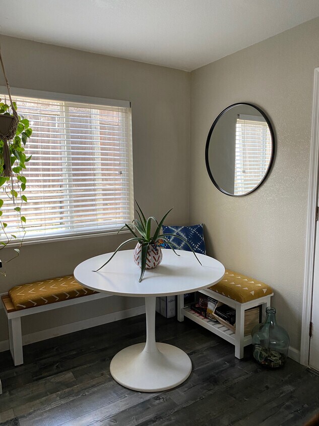 Foto principal - 8517 Oak Ave