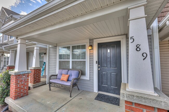 Building Photo - 589 Bradburn Village Cir