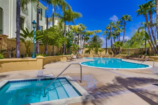 Foto del edificio - 2BR/2BA Plus Bonus/office Condo at The Hei...