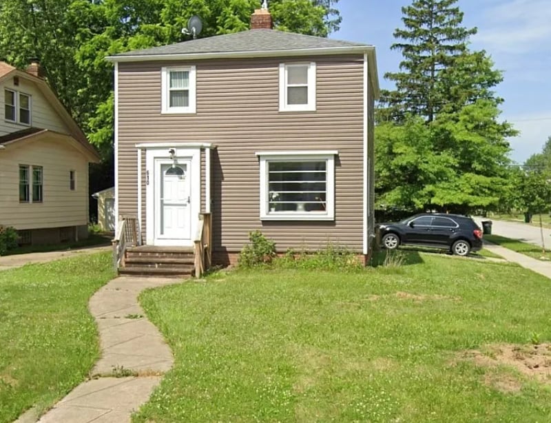 610 E 266th St Euclid, OH 44132 – photo 1