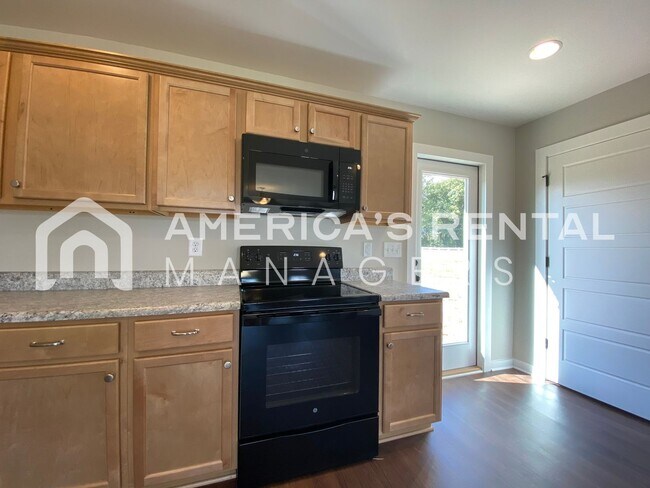 Foto del edificio - DEPOSIT PENDING! Home for Rent in Talladeg...