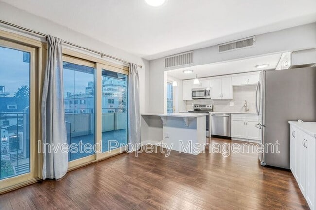 Foto del edificio - 700 N Washington St