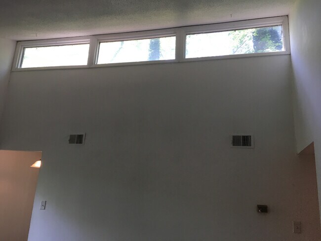 Building Photo - 500