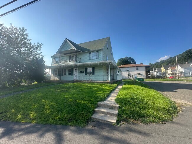 Foto del edificio - 226 Maple St