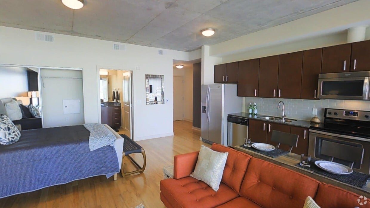 Photo - SoDo - Houston North Tower Apartments