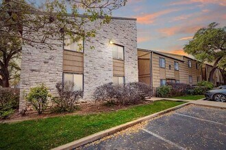 Building Photo - 3600 Greystone Dr