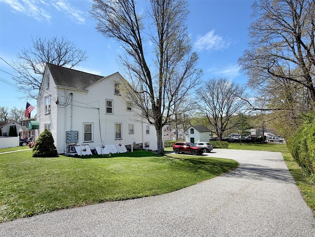 Foto del edificio - 111 N Main St