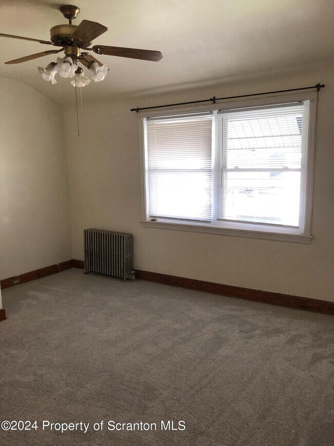 Building Photo - 728 Gino Merli Dr