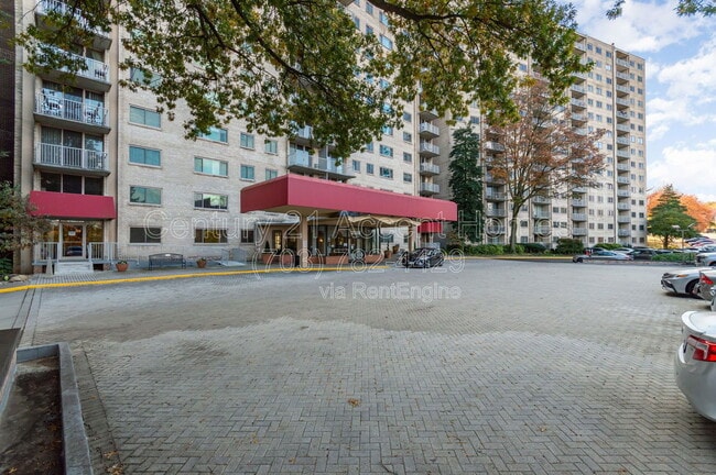 Building Photo - 2500 N Van Dorn St