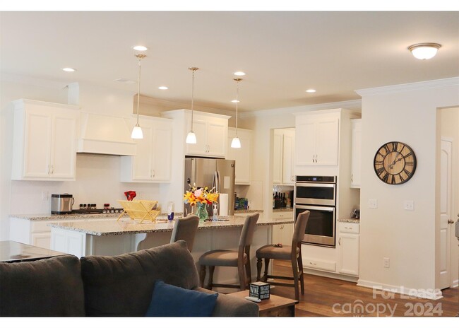 Building Photo - 16038 Fieldstone Trace