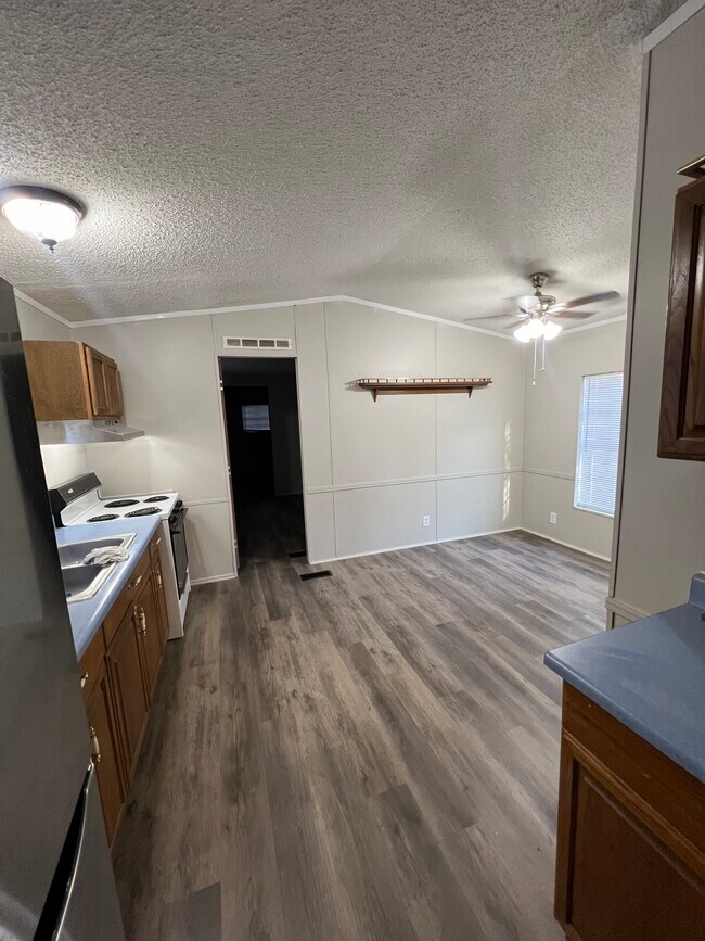 Foto del edificio - 15024 West Beaver Drive