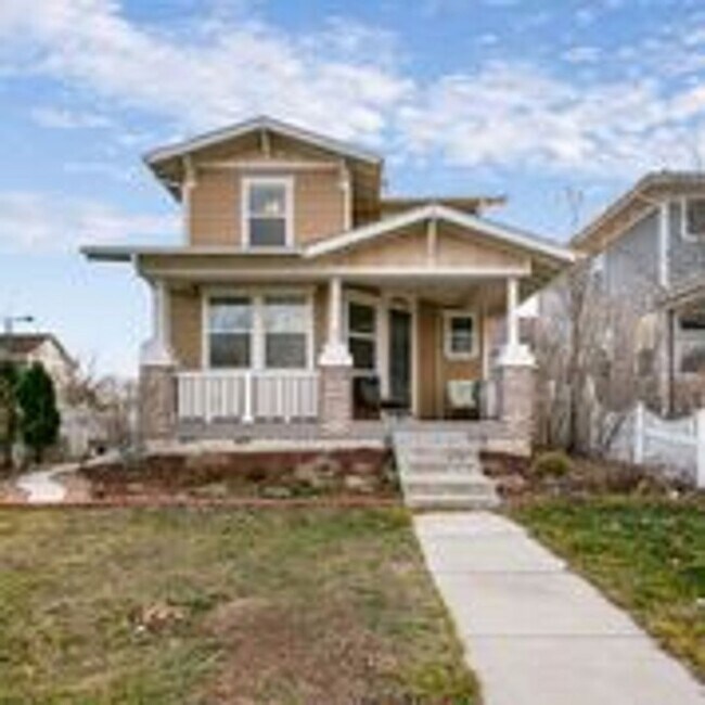 Building Photo - Central Park House for rent! 2 BLOCKS TO S...