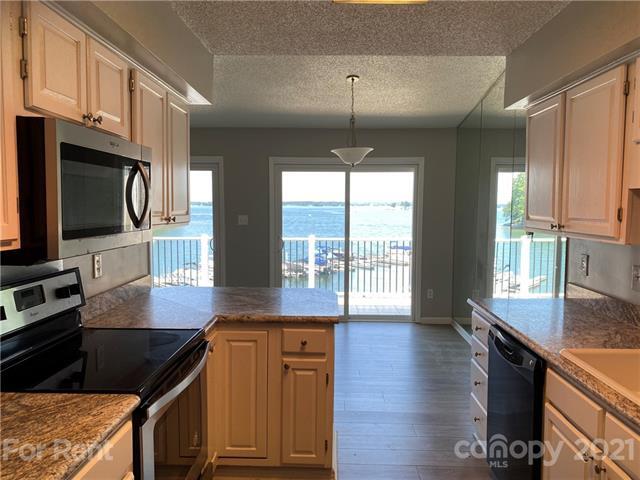 Building Photo - 20417 Harborgate Ct