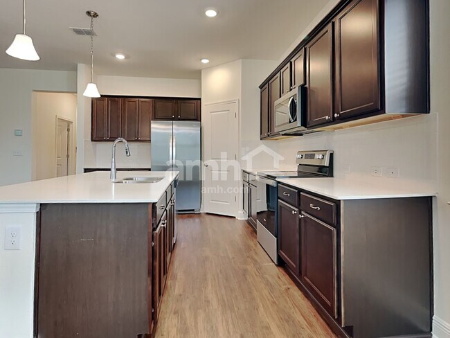 Foto del edificio - 27695 St Andrews Ave
