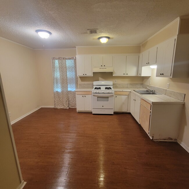 Building Photo - 3713 Gayton St