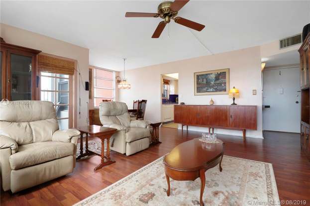 Building Photo - 1351 NE Miami Gardens Dr