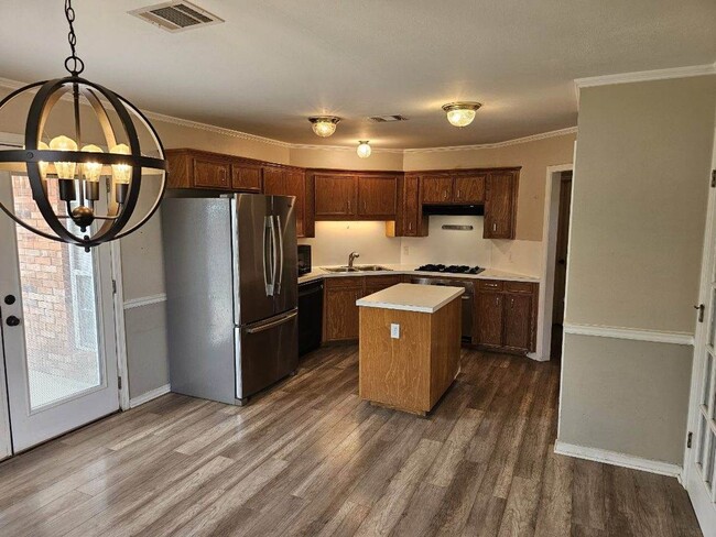 Building Photo - 5901 Pampus Ln