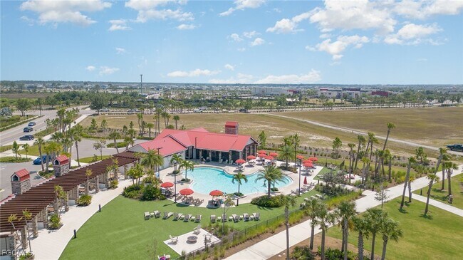 Foto del edificio - 15185 Bluffton Ln
