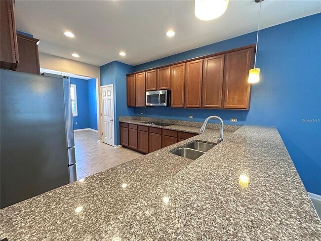 Foto del edificio - 567 Gunston Ct