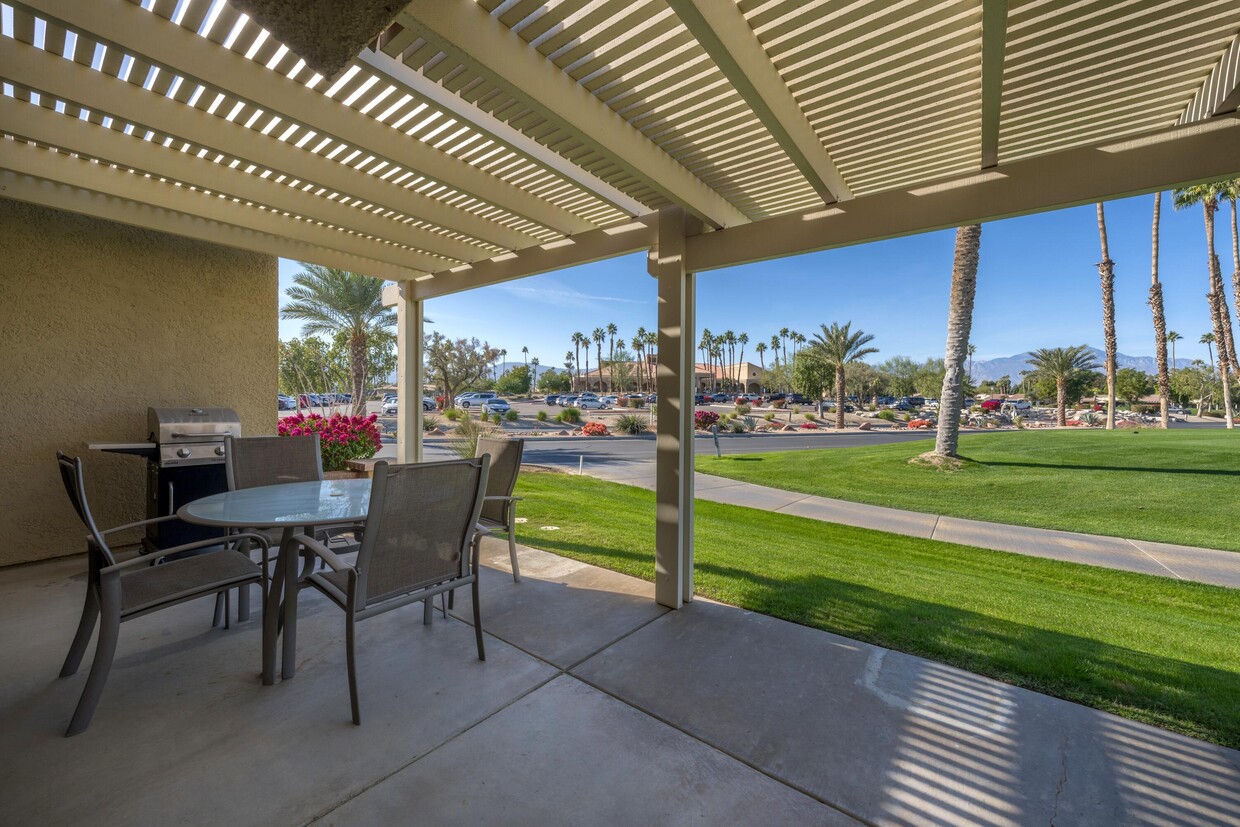 Primary Photo - 40985 La Costa Cir W