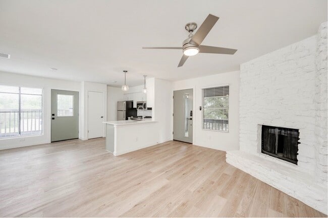 Building Photo - 5704 Cougar Dr