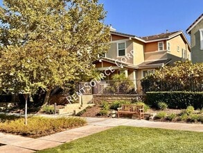 Building Photo - 24162 Willowbrooke Ct