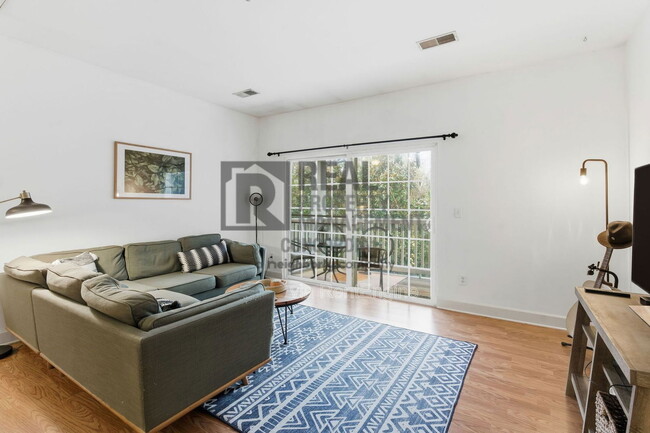 Photo - 7223 Althorp Way Apartment