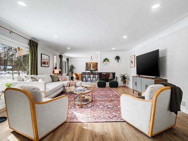 Foto del edificio - 28649 Jackson Rd