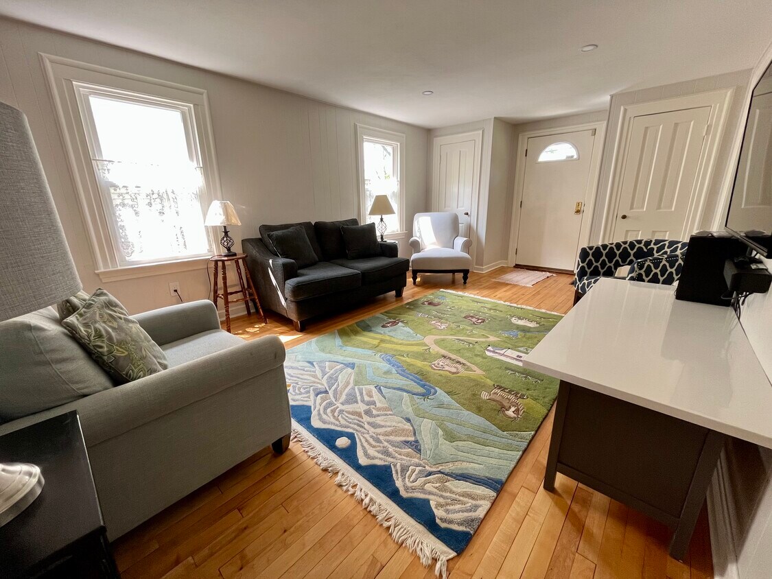 232 Putnam Ave, Hamden, CT 06517 House Rental in Hamden, CT