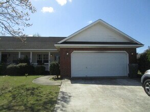 Building Photo - 3442 Beacon Dr