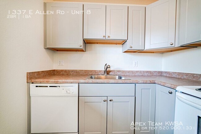 Building Photo - Charming 2 bed 1 bath
