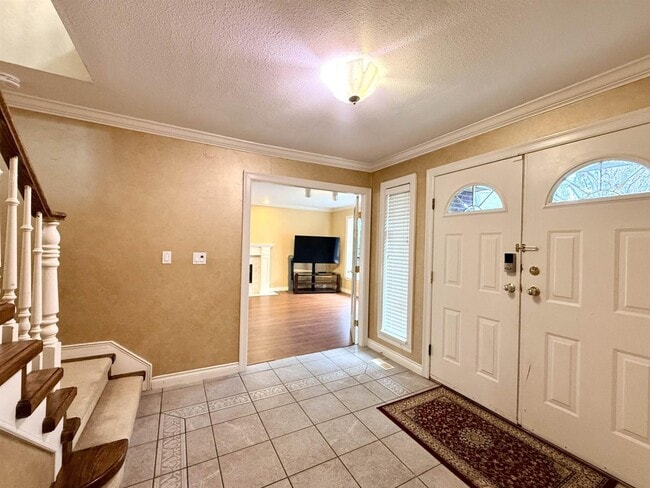 Building Photo - 1805-148A 148a St