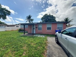 Building Photo - 1810 N 62nd Ave