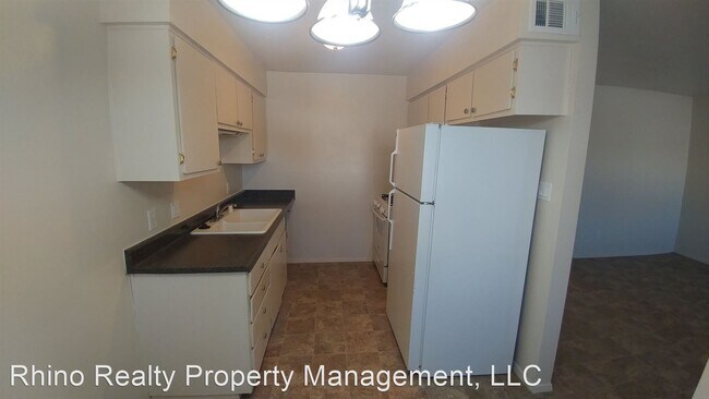 Foto del edificio - 12800 Skyline Rd NE