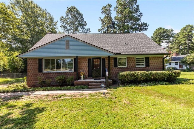 Foto del edificio - 13520 Oakwood Dr
