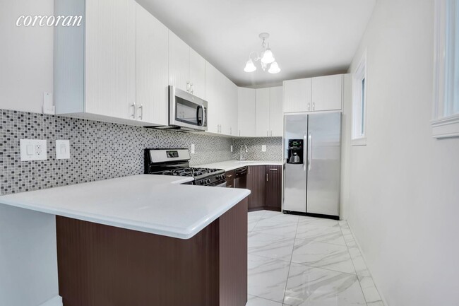 Foto del edificio - 1756 E 19th St