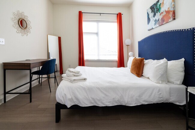 Foto del edificio - 633 E Main St