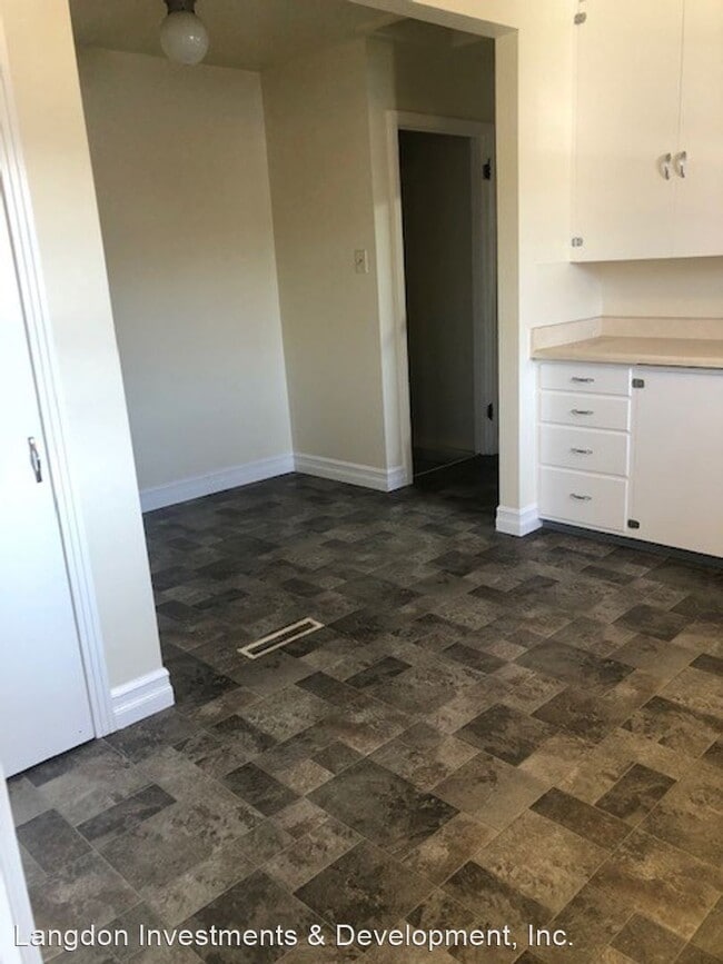 Building Photo - 2 br, 1 bath House - 714 CY Avenue